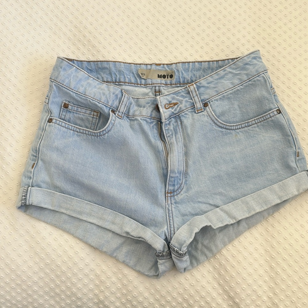 Topshop - light blue jean shorts - size 28